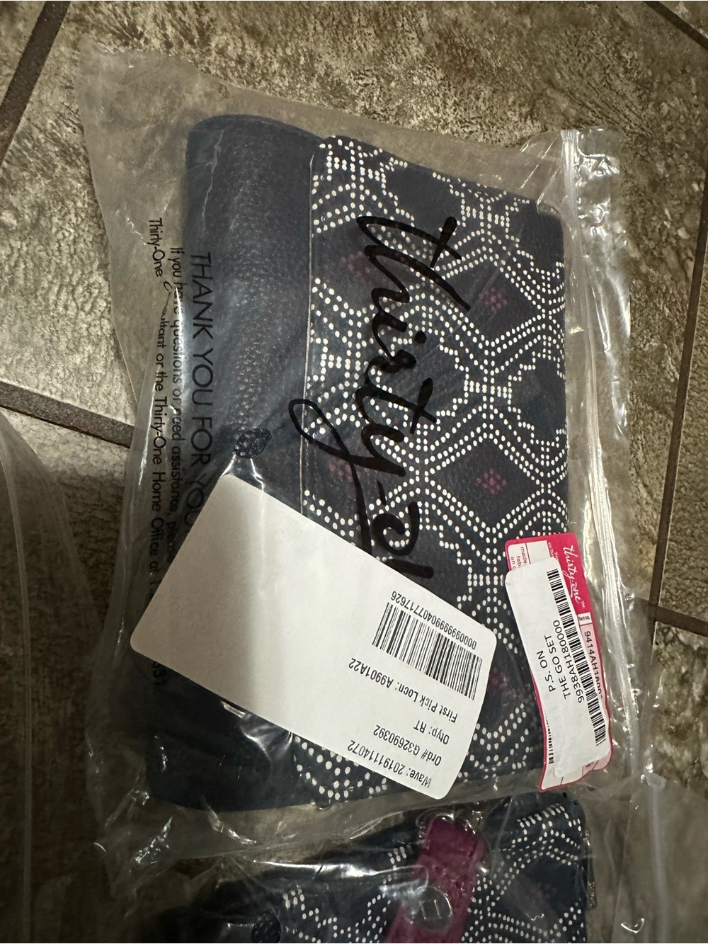 Thirty One PS on the go set with bonus clutch! - Picture 4 of 4